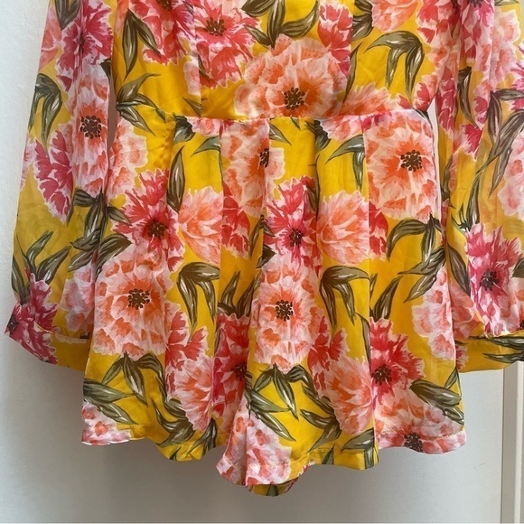 Xtaren Yellow Floral Romper Size Large - Picture 8 of 10